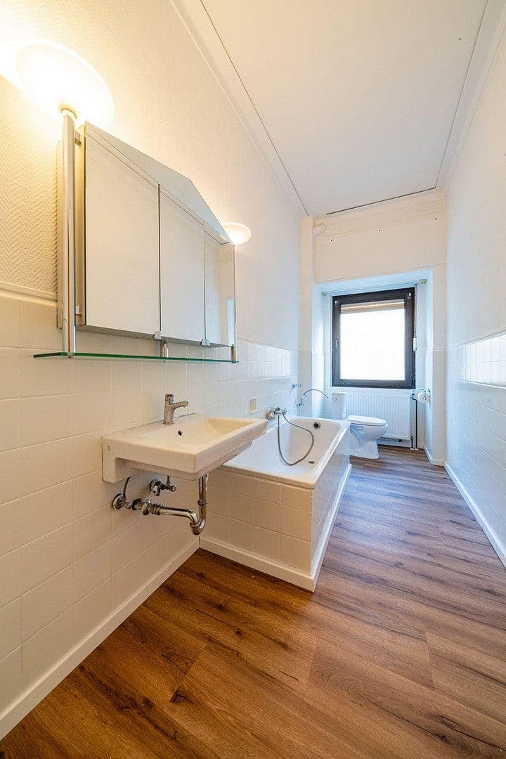 Prenájom bytu 5-izbový 120 m², Froschlake 12, Dortmund, Severné Porýnie - Westfálsko Prenájom bytu 5-izbový 120 m², Froschlake 12, Dortmund, Severné Porýnie - Westfálsko