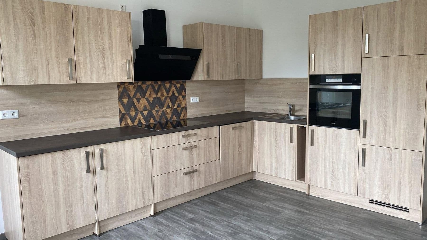 Prenájom bytu 2-izbový 64 m², Werdauerstr.1, Zwickau, Sasko Prenájom bytu 2-izbový 64 m², Werdauerstr.1, Zwickau, Sasko