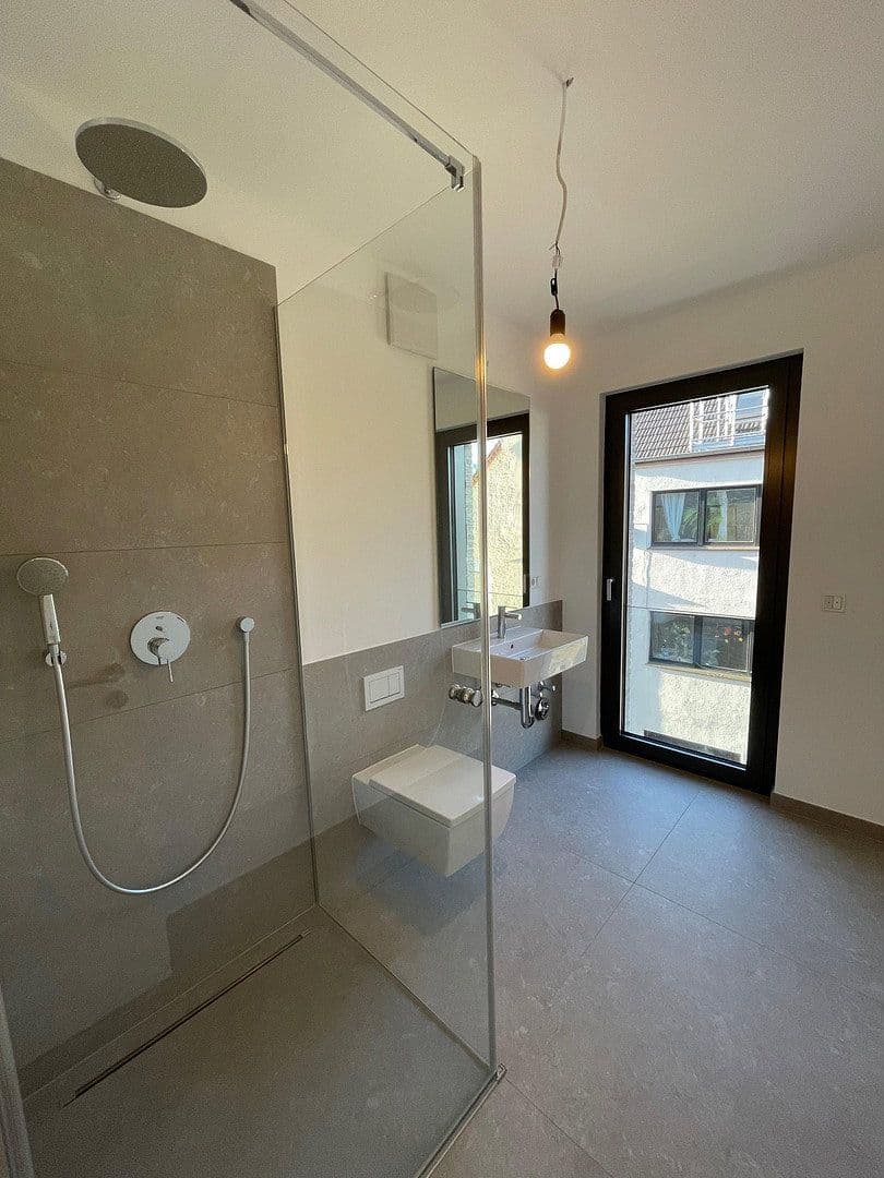 Prenájom bytu 2-izbový 83 m², Frankstrasse 11, Köln Rodenkirchen, Severné Porýnie - Westfálsko Prenájom bytu 2-izbový 83 m², Frankstrasse 11, Köln Rodenkirchen, Severné Porýnie - Westfálsko