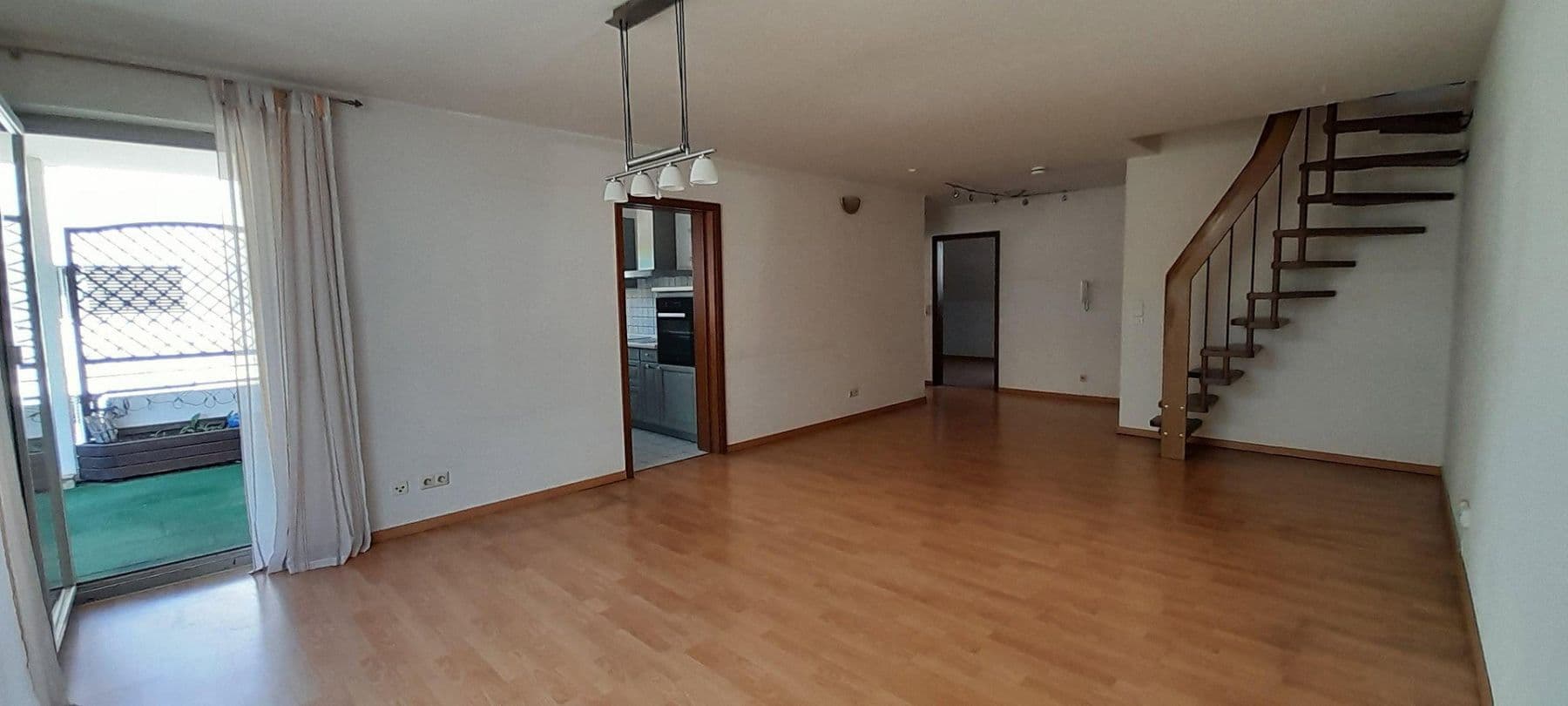 Predaj bytu 3-izbový 96 m², Sindelfingen, Bádensko-Wurttembersko Predaj bytu 3-izbový 96 m², Sindelfingen, Bádensko-Wurttembersko