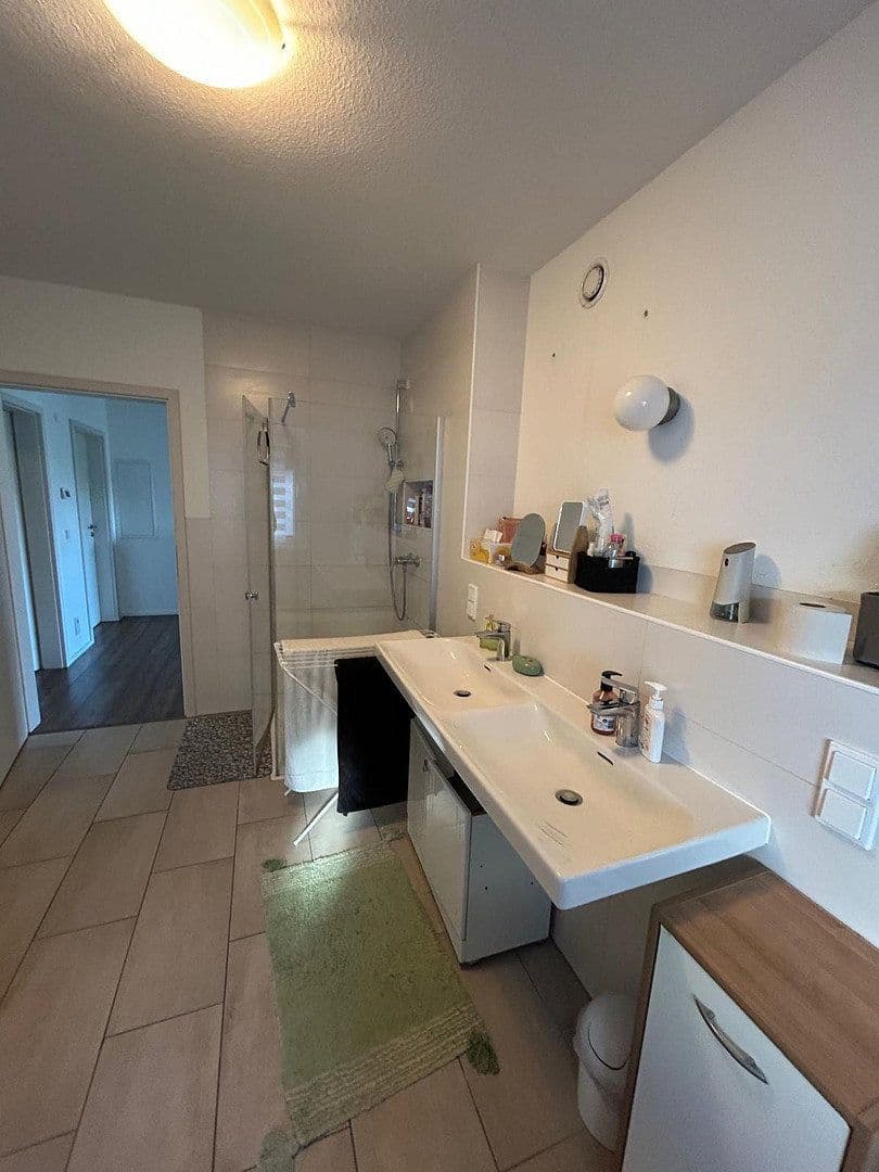 Prenájom bytu 3-izbový 110 m², Römerallee 36 b, Zülpich, Severné Porýnie - Westfálsko Prenájom bytu 3-izbový 110 m², Römerallee 36 b, Zülpich, Severné Porýnie - Westfálsko