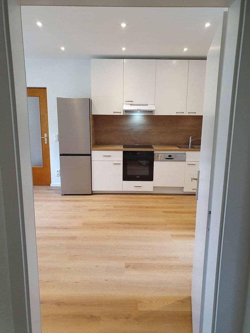 Prenájom bytu 1-izbový 35 m², München, Bavorsko Prenájom bytu 1-izbový 35 m², München, Bavorsko