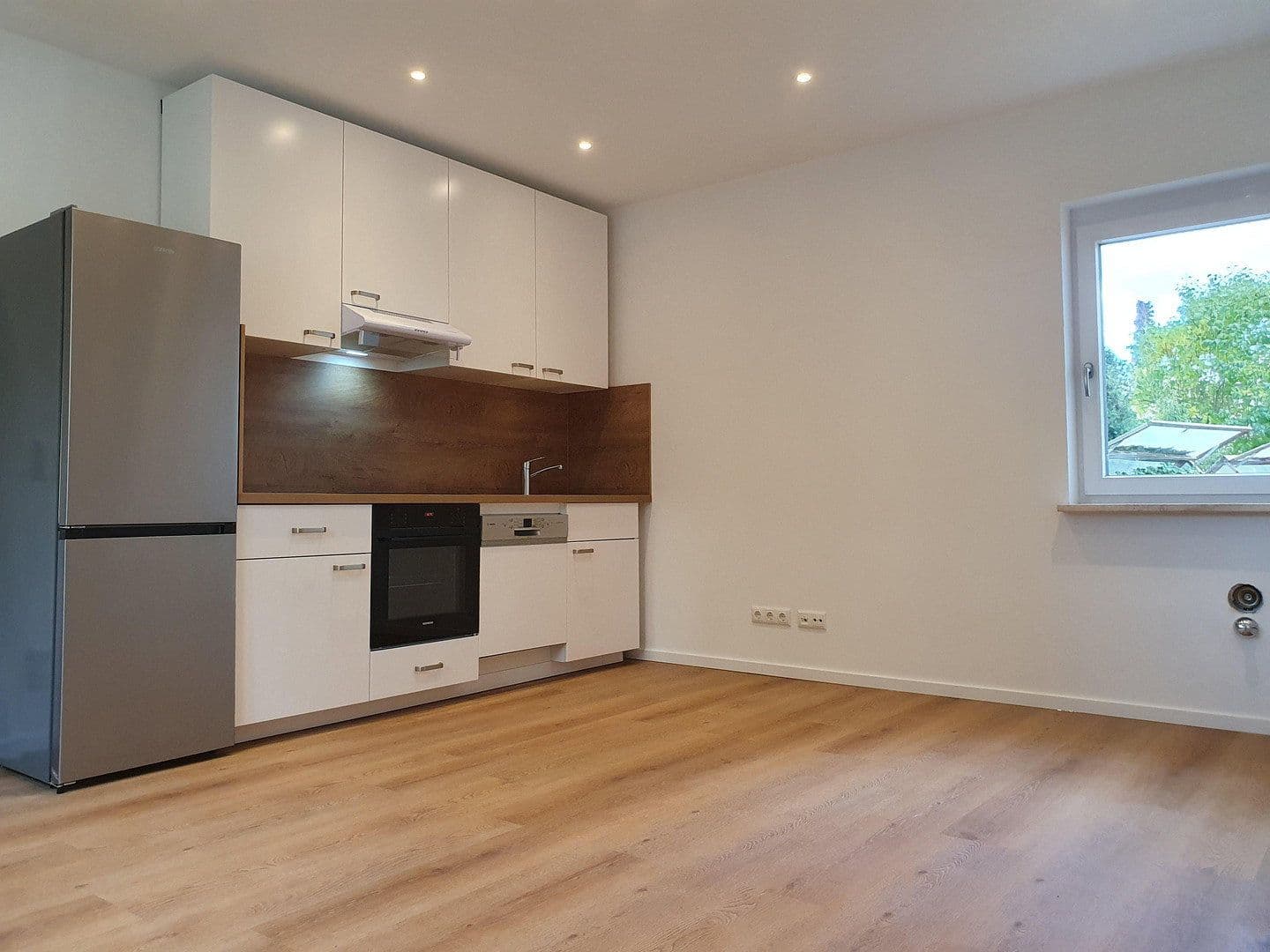 Prenájom bytu 1-izbový 35 m², München, Bavorsko Prenájom bytu 1-izbový 35 m², München, Bavorsko