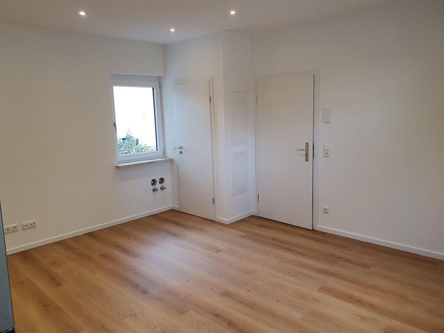 Prenájom bytu 1-izbový 35 m², München, Bavorsko Prenájom bytu 1-izbový 35 m², München, Bavorsko