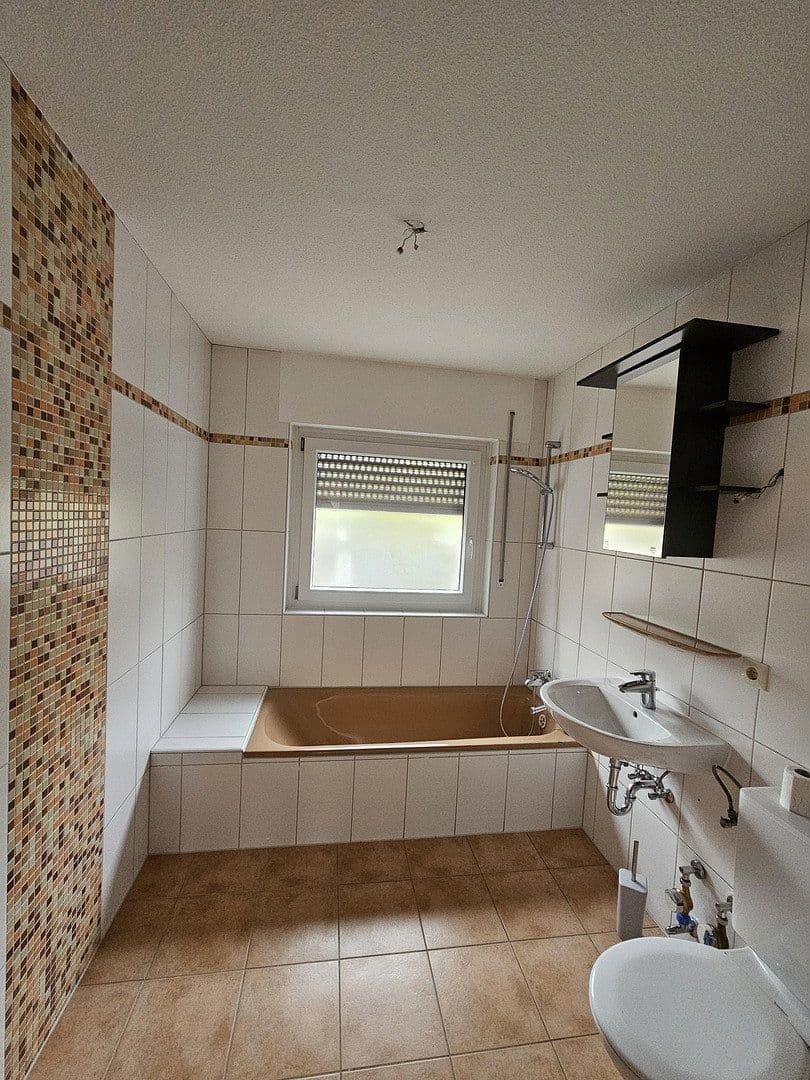 Prenájom bytu 2-izbový 64 m², Lochhofstraße 7, Furtwangen im Schwarzwald, Bádensko-Wurttembersko Prenájom bytu 2-izbový 64 m², Lochhofstraße 7, Furtwangen im Schwarzwald, Bádensko-Wurttembersko