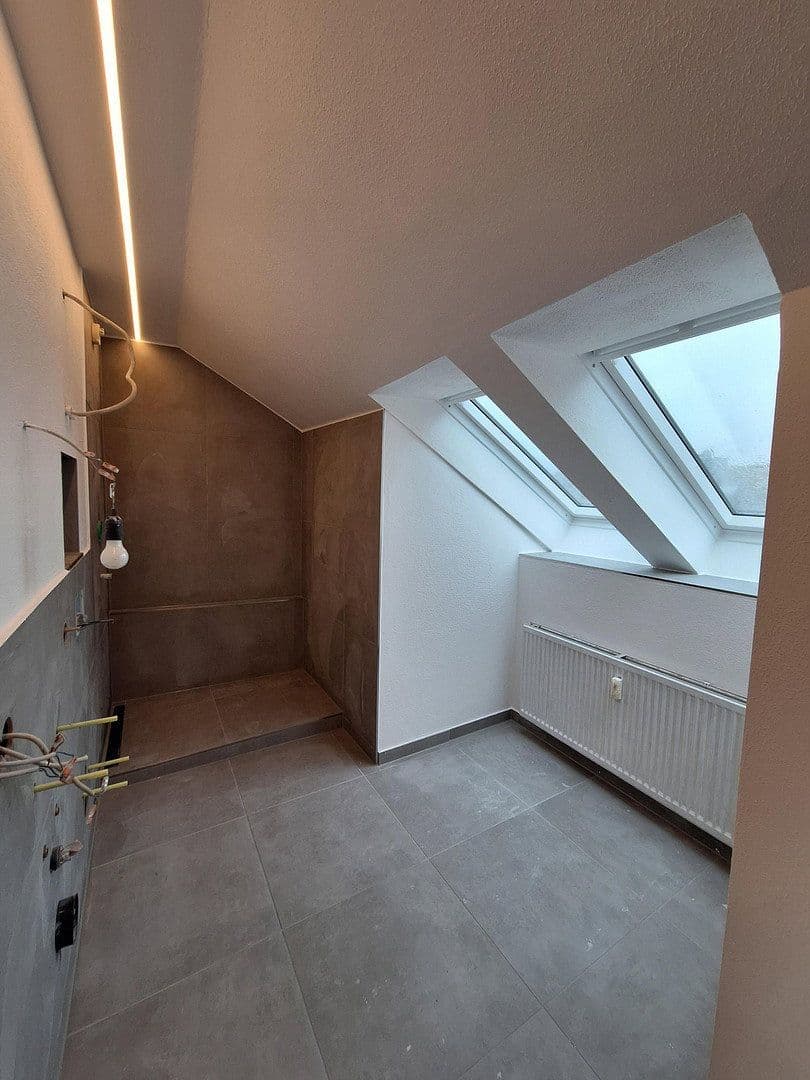 Prenájom bytu 3-izbový 90 m², Kirchweg 21, Garbsen, Dolné Sasko Prenájom bytu 3-izbový 90 m², Kirchweg 21, Garbsen, Dolné Sasko