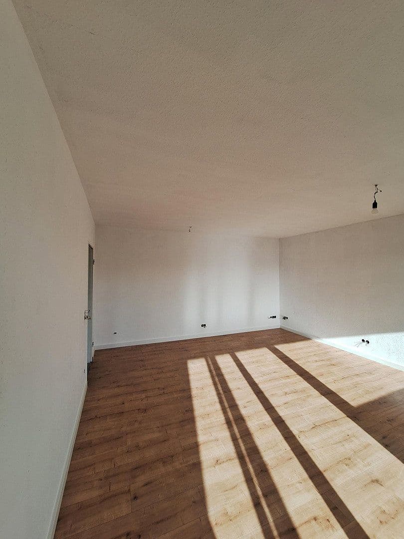 Prenájom bytu 3-izbový 90 m², Kirchweg 21, Garbsen, Dolné Sasko Prenájom bytu 3-izbový 90 m², Kirchweg 21, Garbsen, Dolné Sasko