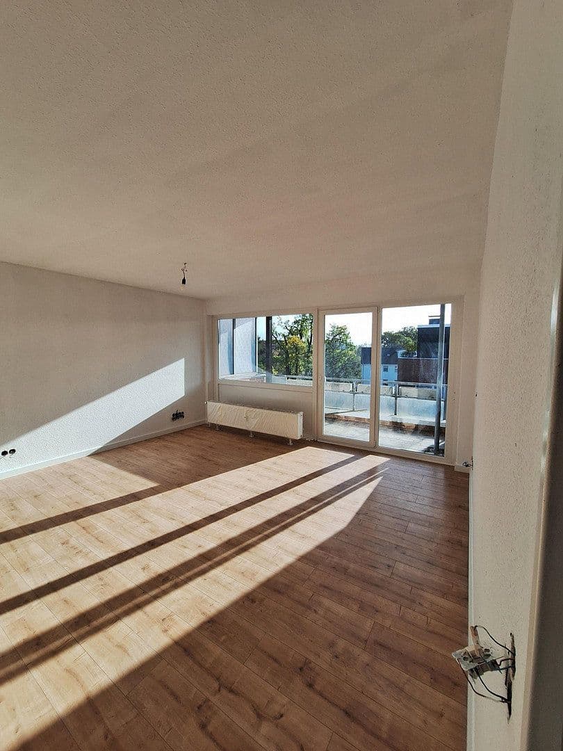 Prenájom bytu 3-izbový 90 m², Kirchweg 21, Garbsen, Dolné Sasko Prenájom bytu 3-izbový 90 m², Kirchweg 21, Garbsen, Dolné Sasko
