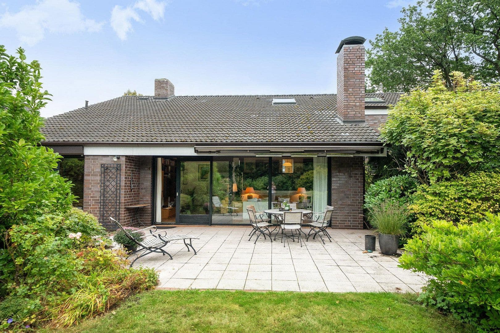 Predaj domu 266 m², pozemok 1.338 m², Blautannenweg 10, Wentorf bei Hamburg, Šlezvicko-Holštajnsko Predaj domu 266 m², pozemok 1.338 m², Blautannenweg 10, Wentorf bei Hamburg, Šlezvicko-Holštajnsko