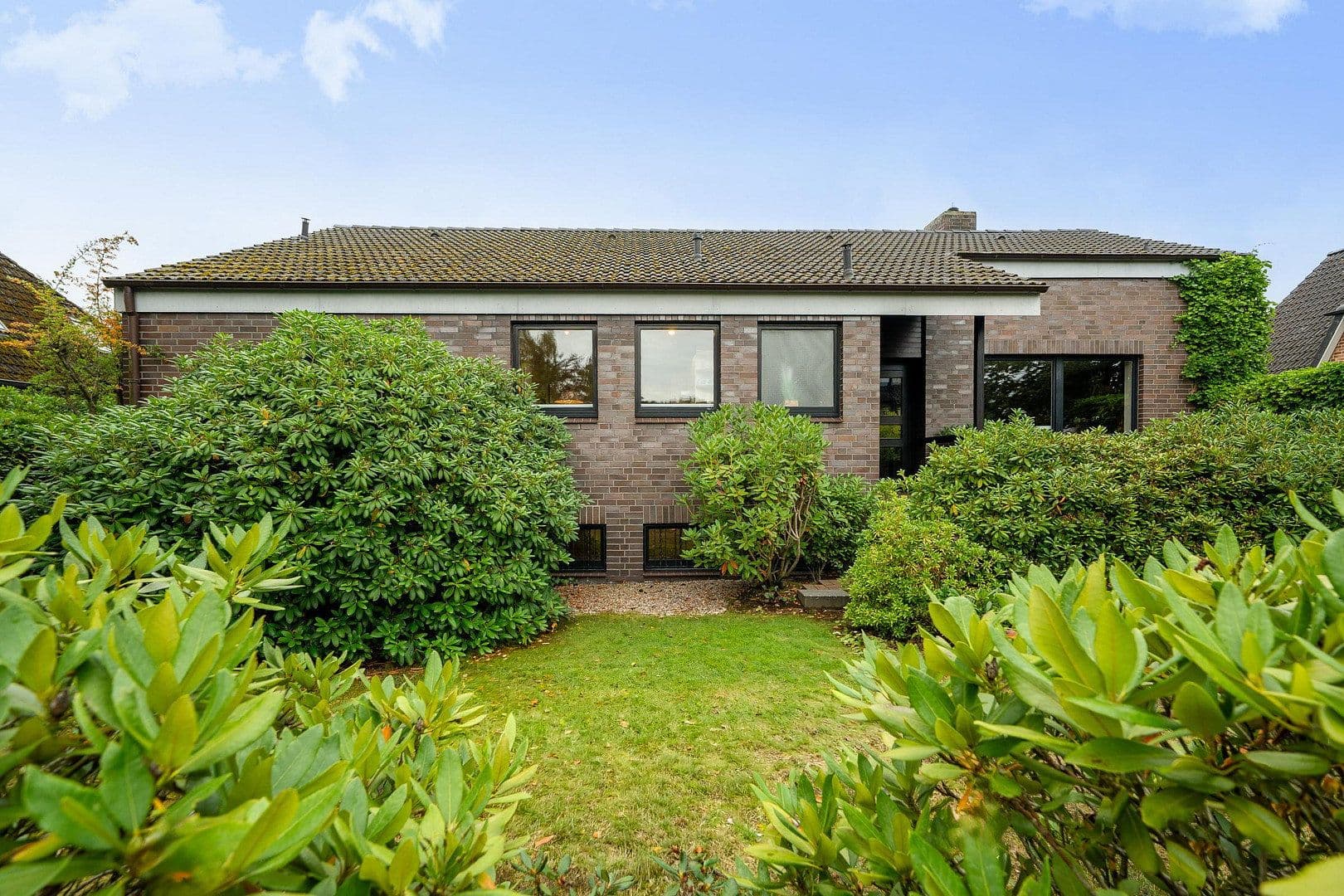 Predaj domu 266 m², pozemok 1.338 m², Blautannenweg 10, Wentorf bei Hamburg, Šlezvicko-Holštajnsko Predaj domu 266 m², pozemok 1.338 m², Blautannenweg 10, Wentorf bei Hamburg, Šlezvicko-Holštajnsko