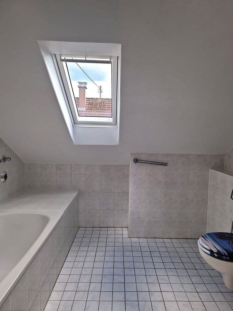 Prenájom bytu 2-izbový 55 m², Gaggenau, Bádensko-Wurttembersko Prenájom bytu 2-izbový 55 m², Gaggenau, Bádensko-Wurttembersko