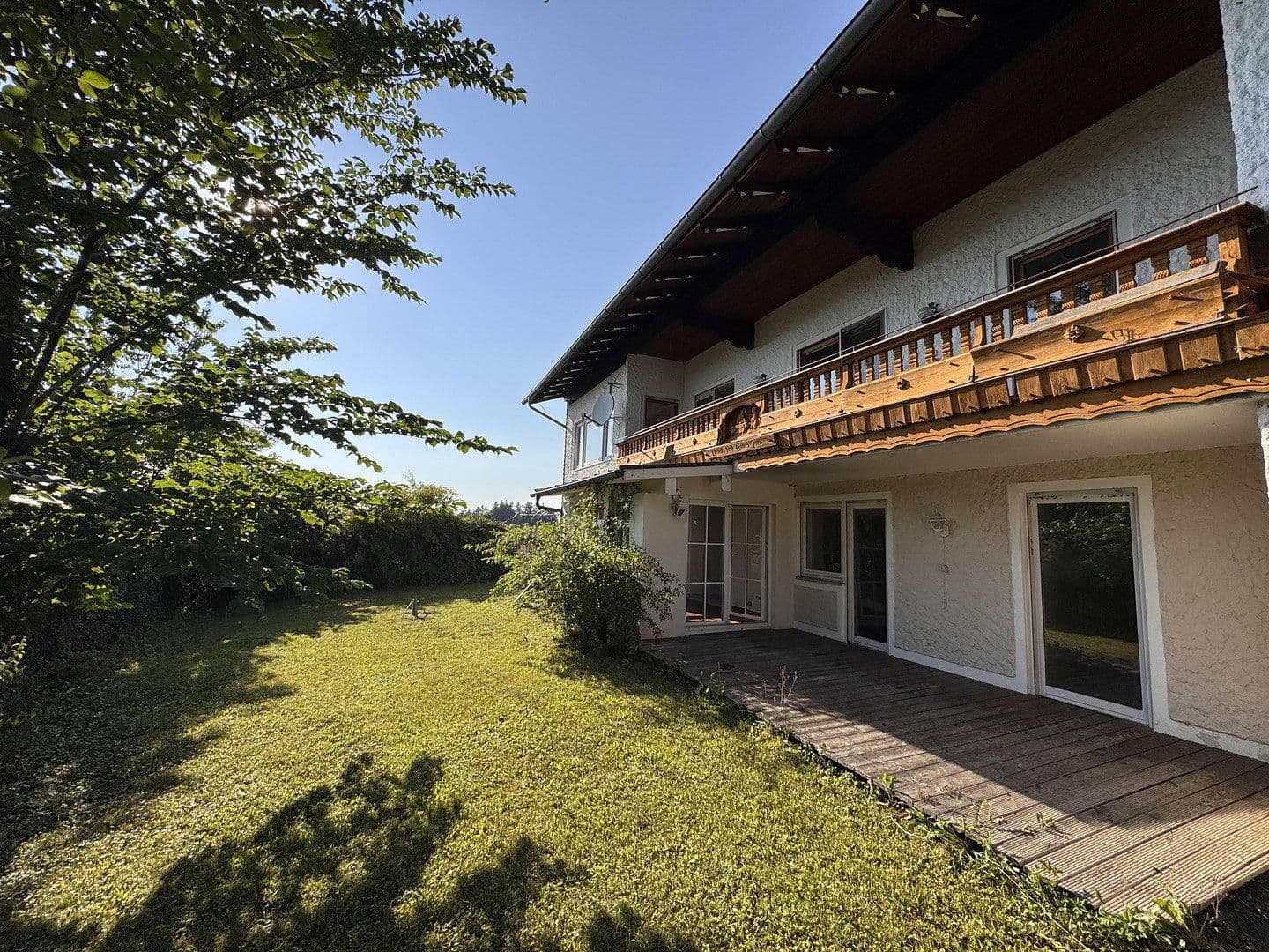 Predaj domu 376 m², pozemok 960 m², Traunstein, Bavorsko Predaj domu 376 m², pozemok 960 m², Traunstein, Bavorsko