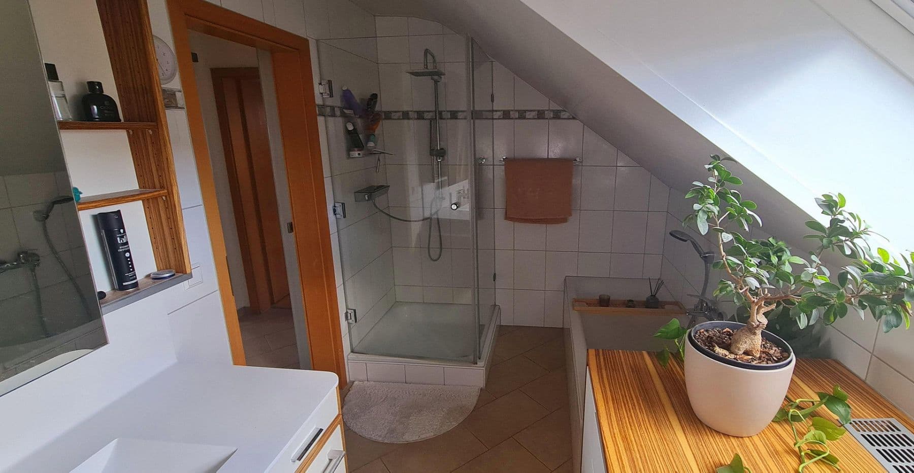 Predaj bytu 3-izbový 79 m², Zeiskam, Porýnie-Falcko Predaj bytu 3-izbový 79 m², Zeiskam, Porýnie-Falcko