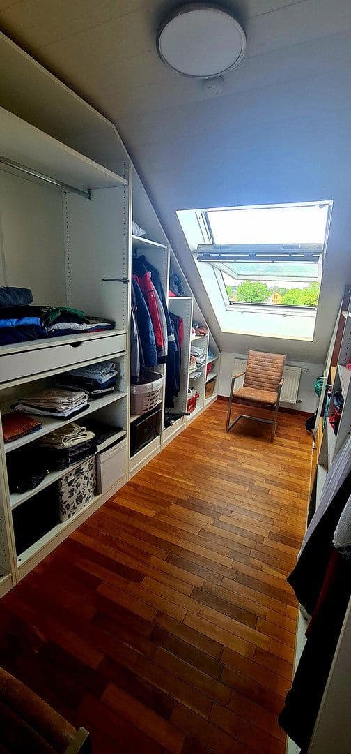 Predaj bytu 3-izbový 79 m², Zeiskam, Porýnie-Falcko Predaj bytu 3-izbový 79 m², Zeiskam, Porýnie-Falcko