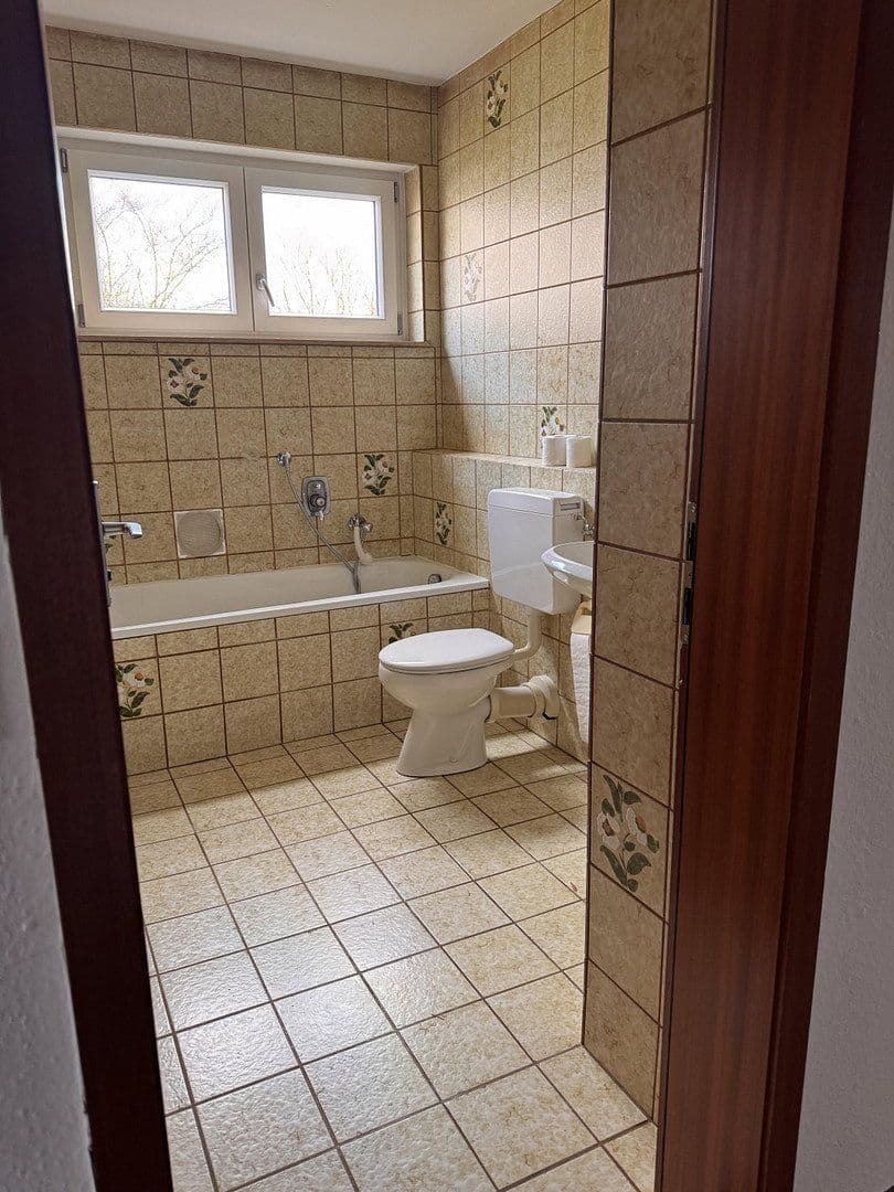 Predaj domu 150 m², pozemok 356 m², Riemenschneiderstr. 34, Estenfeld, Bavorsko Predaj domu 150 m², pozemok 356 m², Riemenschneiderstr. 34, Estenfeld, Bavorsko