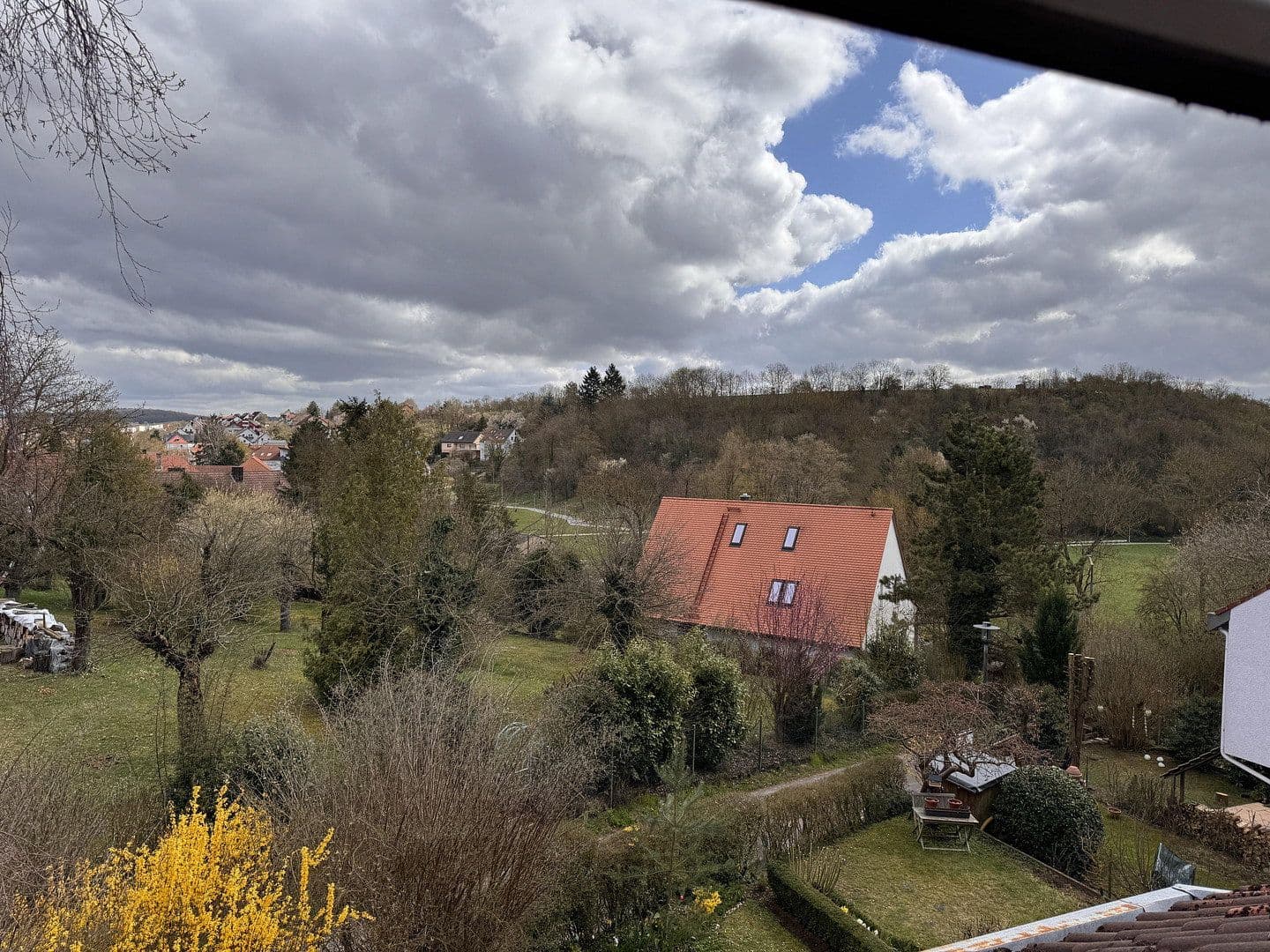 Predaj domu 150 m², pozemok 356 m², Riemenschneiderstr. 34, Estenfeld, Bavorsko Predaj domu 150 m², pozemok 356 m², Riemenschneiderstr. 34, Estenfeld, Bavorsko