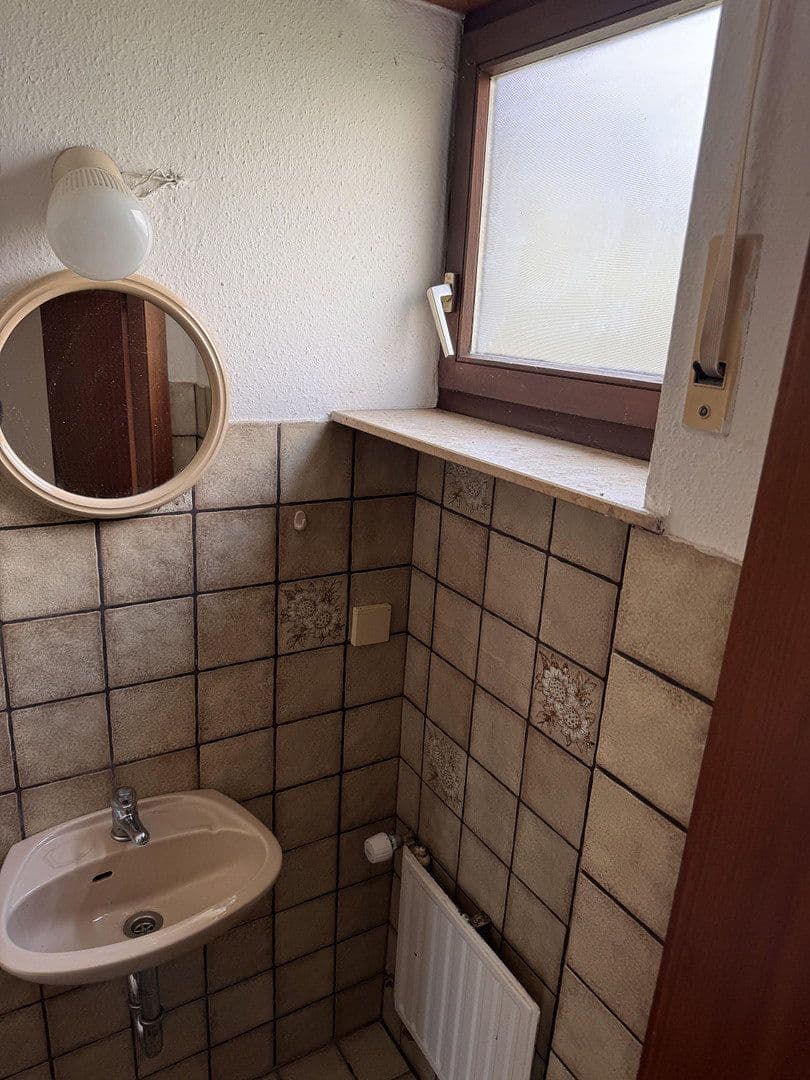 Predaj domu 150 m², pozemok 356 m², Riemenschneiderstr. 34, Estenfeld, Bavorsko Predaj domu 150 m², pozemok 356 m², Riemenschneiderstr. 34, Estenfeld, Bavorsko