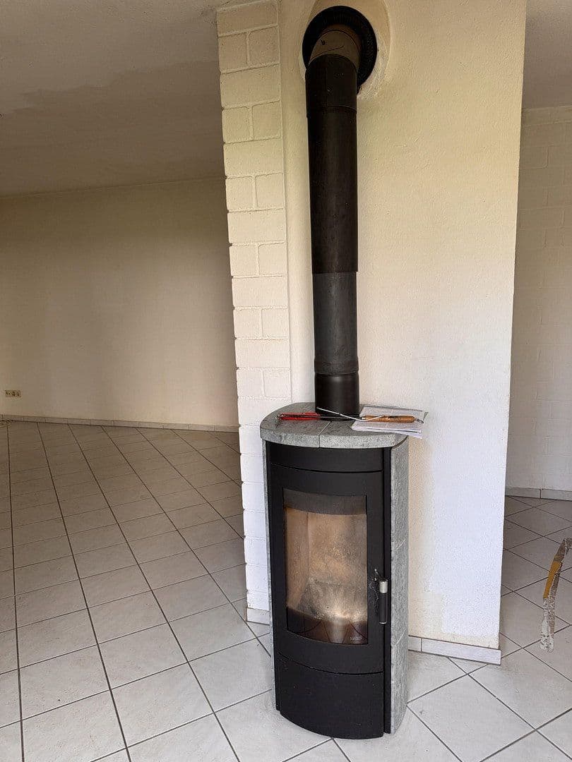 Predaj domu 150 m², pozemok 356 m², Riemenschneiderstr. 34, Estenfeld, Bavorsko Predaj domu 150 m², pozemok 356 m², Riemenschneiderstr. 34, Estenfeld, Bavorsko