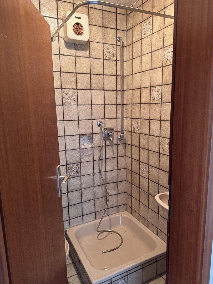 Predaj domu 150 m², pozemok 356 m², Riemenschneiderstr. 34, Estenfeld, Bavorsko Predaj domu 150 m², pozemok 356 m², Riemenschneiderstr. 34, Estenfeld, Bavorsko
