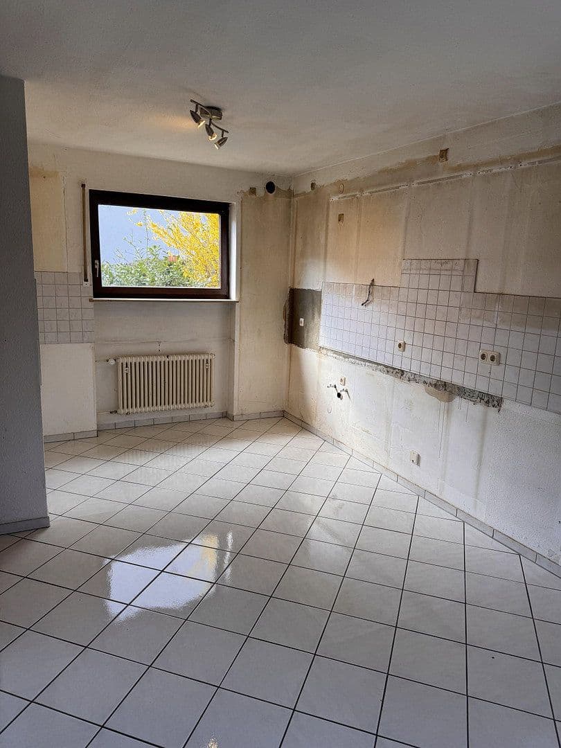 Predaj domu 150 m², pozemok 356 m², Riemenschneiderstr. 34, Estenfeld, Bavorsko Predaj domu 150 m², pozemok 356 m², Riemenschneiderstr. 34, Estenfeld, Bavorsko