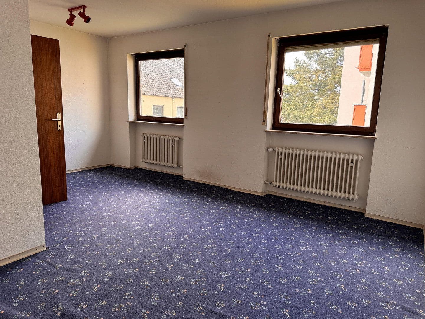 Predaj domu 150 m², pozemok 356 m², Riemenschneiderstr. 34, Estenfeld, Bavorsko Predaj domu 150 m², pozemok 356 m², Riemenschneiderstr. 34, Estenfeld, Bavorsko