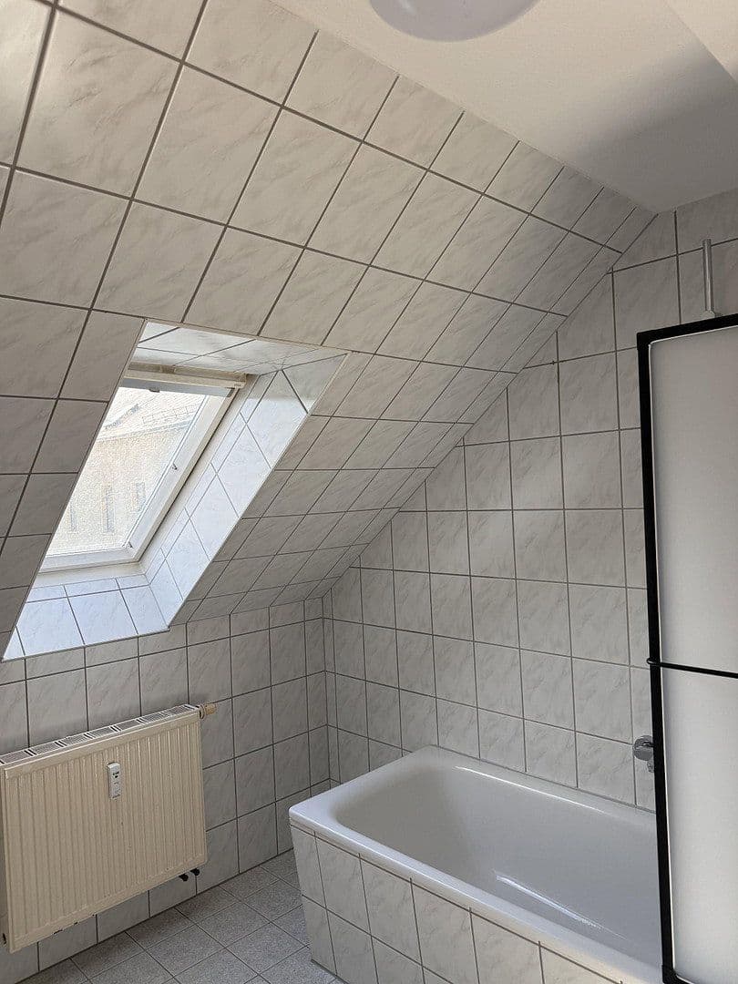 Prenájom bytu 2-izbový 56 m², Gottfried-Keller-Straße 1, Zwickau, Sasko Prenájom bytu 2-izbový 56 m², Gottfried-Keller-Straße 1, Zwickau, Sasko