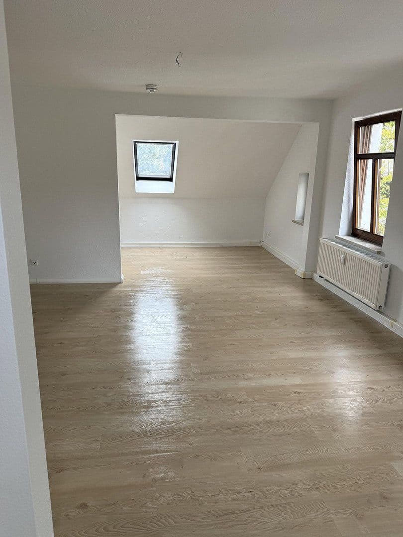 Prenájom bytu 2-izbový 56 m², Gottfried-Keller-Straße 1, Zwickau, Sasko Prenájom bytu 2-izbový 56 m², Gottfried-Keller-Straße 1, Zwickau, Sasko
