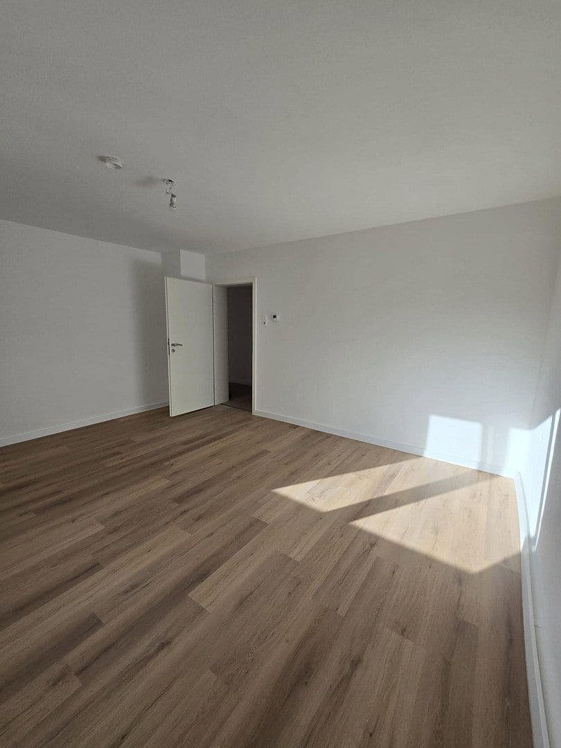 Prenájom bytu 2-izbový 58 m², Friedenstr. 27, Karlsruhe, Bádensko-Wurttembersko Prenájom bytu 2-izbový 58 m², Friedenstr. 27, Karlsruhe, Bádensko-Wurttembersko