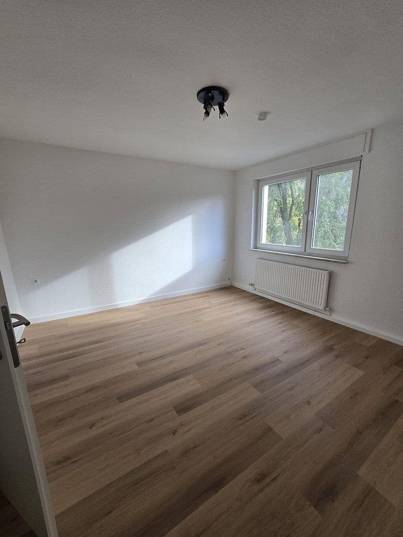 Prenájom bytu 2-izbový 58 m², Friedenstr. 27, Karlsruhe, Bádensko-Wurttembersko Prenájom bytu 2-izbový 58 m², Friedenstr. 27, Karlsruhe, Bádensko-Wurttembersko