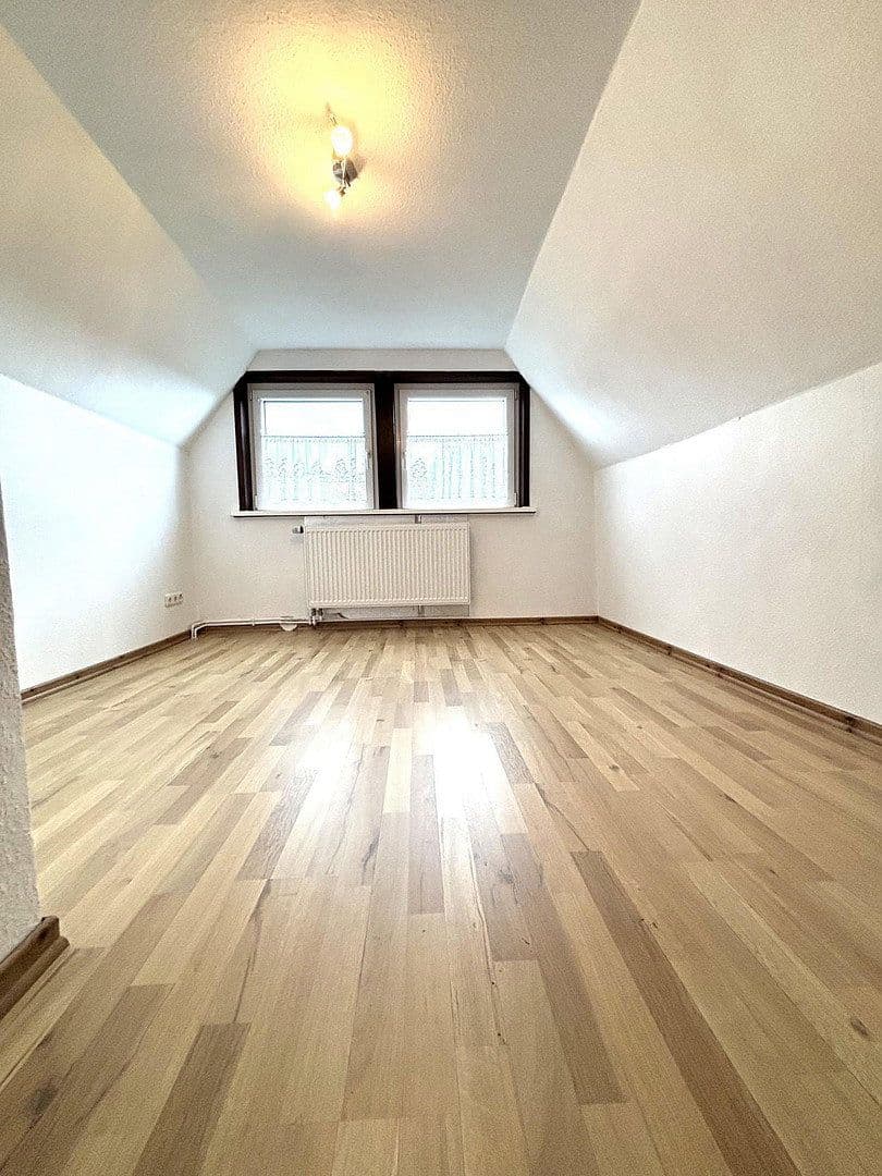 Prenájom domu 76 m², pozemok 600 m², Peine, Dolné Sasko Prenájom domu 76 m², pozemok 600 m², Peine, Dolné Sasko