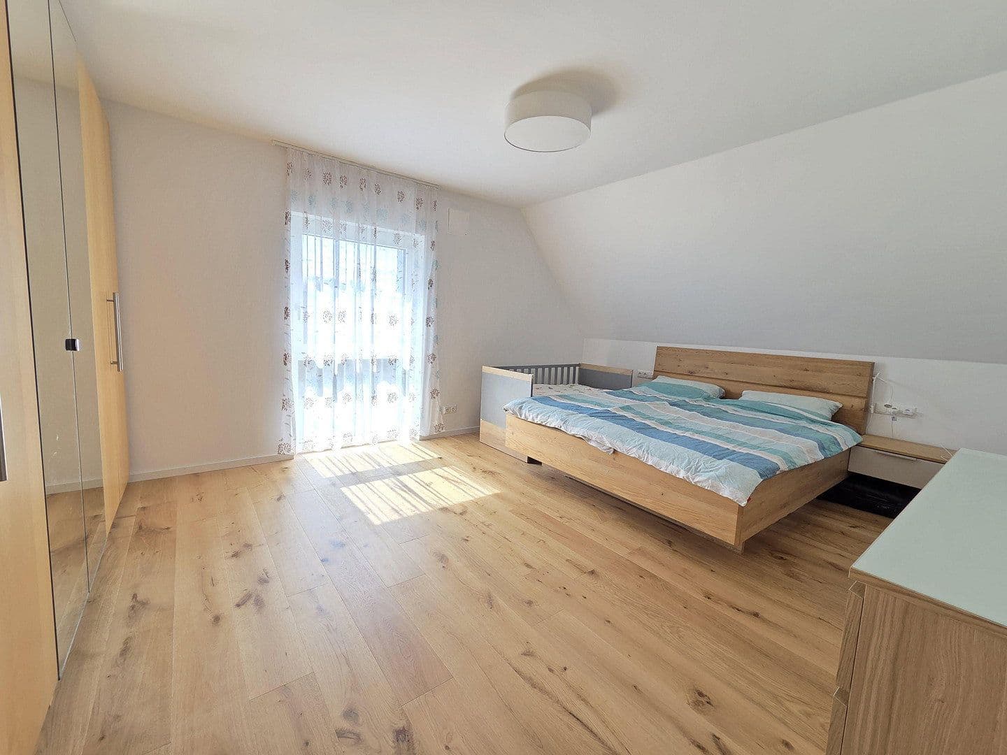 Predaj domu 168 m², pozemok 548 m², Diedorf, Bavorsko Predaj domu 168 m², pozemok 548 m², Diedorf, Bavorsko
