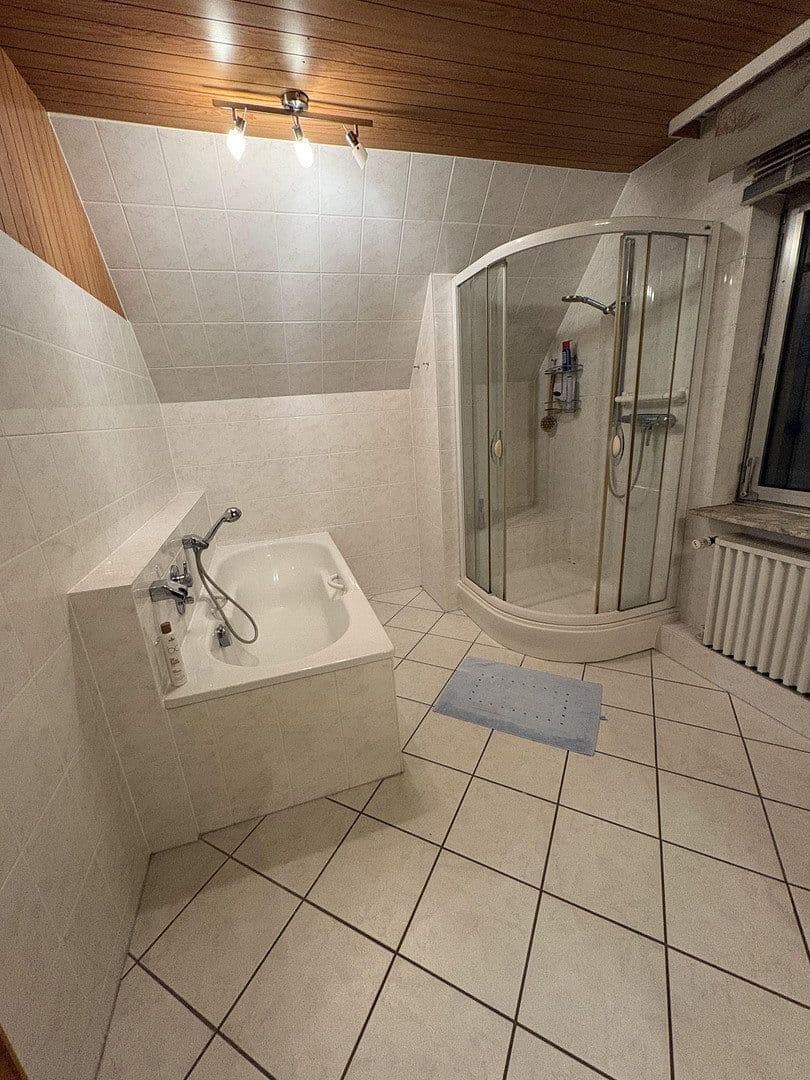 Predaj domu 160 m², pozemok 1.049 m², Neumünster, Šlezvicko-Holštajnsko Predaj domu 160 m², pozemok 1.049 m², Neumünster, Šlezvicko-Holštajnsko
