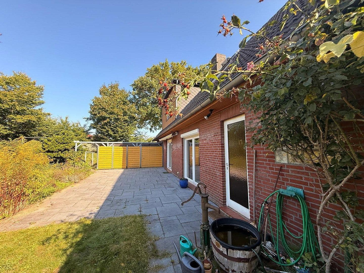 Predaj domu 160 m², pozemok 1.049 m², Neumünster, Šlezvicko-Holštajnsko Predaj domu 160 m², pozemok 1.049 m², Neumünster, Šlezvicko-Holštajnsko