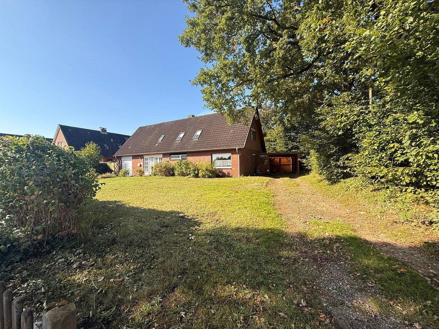 Predaj domu 160 m², pozemok 1.049 m², Neumünster, Šlezvicko-Holštajnsko Predaj domu 160 m², pozemok 1.049 m², Neumünster, Šlezvicko-Holštajnsko