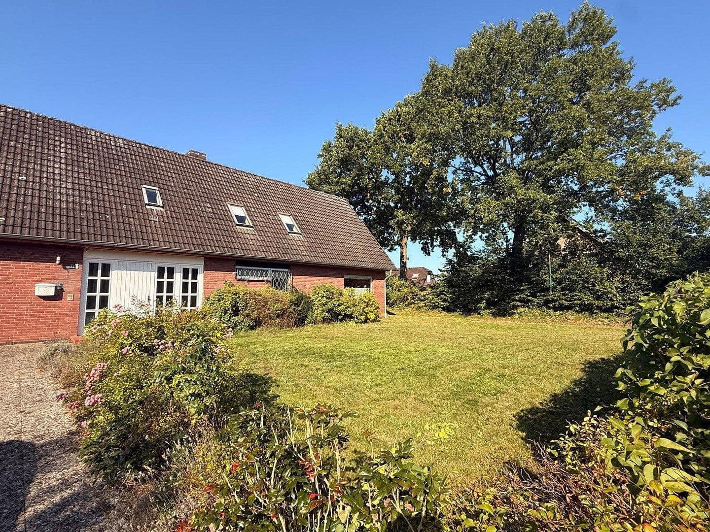 Predaj domu 160 m², pozemok 1.049 m², Neumünster, Šlezvicko-Holštajnsko Predaj domu 160 m², pozemok 1.049 m², Neumünster, Šlezvicko-Holštajnsko