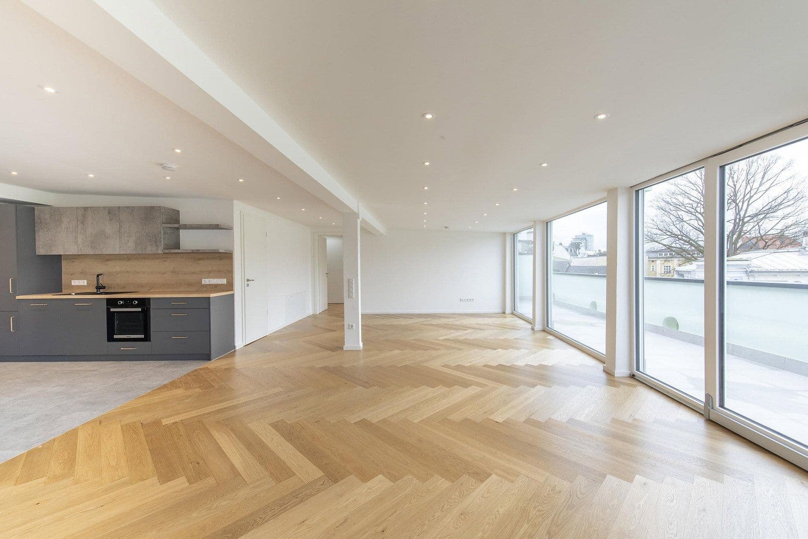 Prenájom bytu 4-izbový 159 m², Kaiserstraße 2, Rosenheim, Bavorsko Prenájom bytu 4-izbový 159 m², Kaiserstraße 2, Rosenheim, Bavorsko