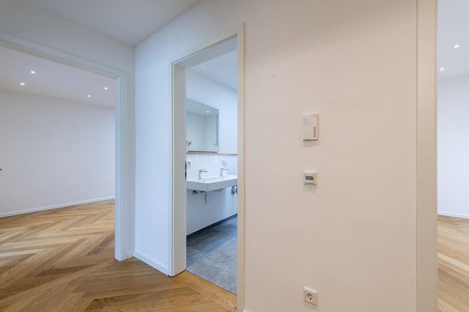 Prenájom bytu 4-izbový 159 m², Kaiserstraße 2, Rosenheim, Bavorsko Prenájom bytu 4-izbový 159 m², Kaiserstraße 2, Rosenheim, Bavorsko