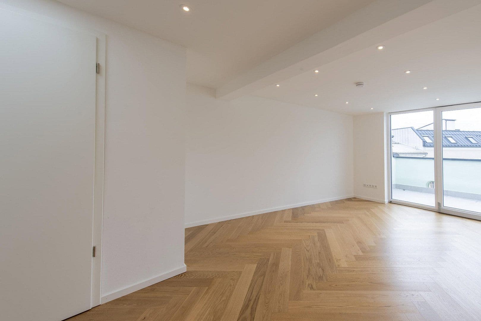 Prenájom bytu 4-izbový 159 m², Kaiserstraße 2, Rosenheim, Bavorsko Prenájom bytu 4-izbový 159 m², Kaiserstraße 2, Rosenheim, Bavorsko