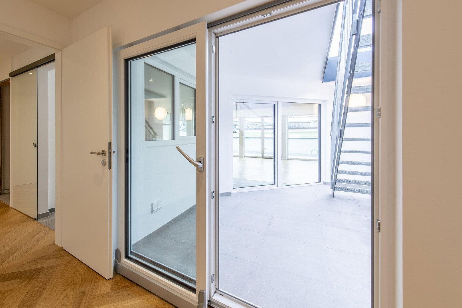 Prenájom bytu 4-izbový 159 m², Kaiserstraße 2, Rosenheim, Bavorsko Prenájom bytu 4-izbový 159 m², Kaiserstraße 2, Rosenheim, Bavorsko