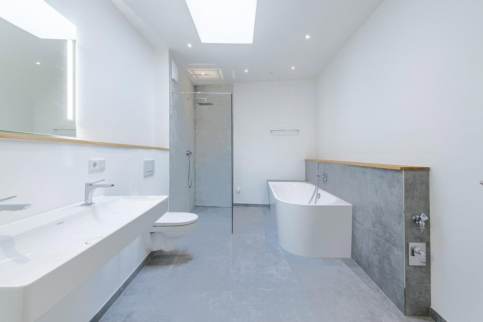 Prenájom bytu 4-izbový 159 m², Kaiserstraße 2, Rosenheim, Bavorsko Prenájom bytu 4-izbový 159 m², Kaiserstraße 2, Rosenheim, Bavorsko