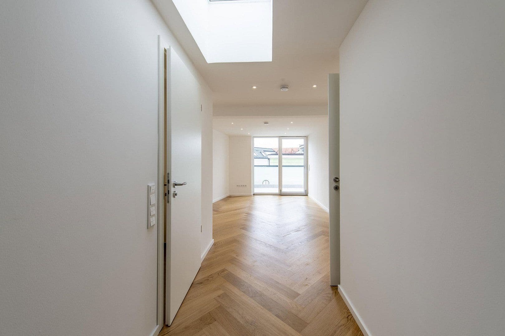 Prenájom bytu 4-izbový 159 m², Kaiserstraße 2, Rosenheim, Bavorsko Prenájom bytu 4-izbový 159 m², Kaiserstraße 2, Rosenheim, Bavorsko