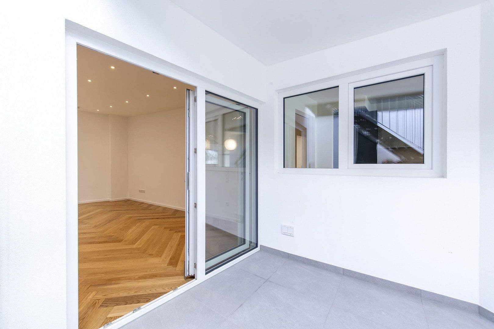 Prenájom bytu 4-izbový 159 m², Kaiserstraße 2, Rosenheim, Bavorsko Prenájom bytu 4-izbový 159 m², Kaiserstraße 2, Rosenheim, Bavorsko
