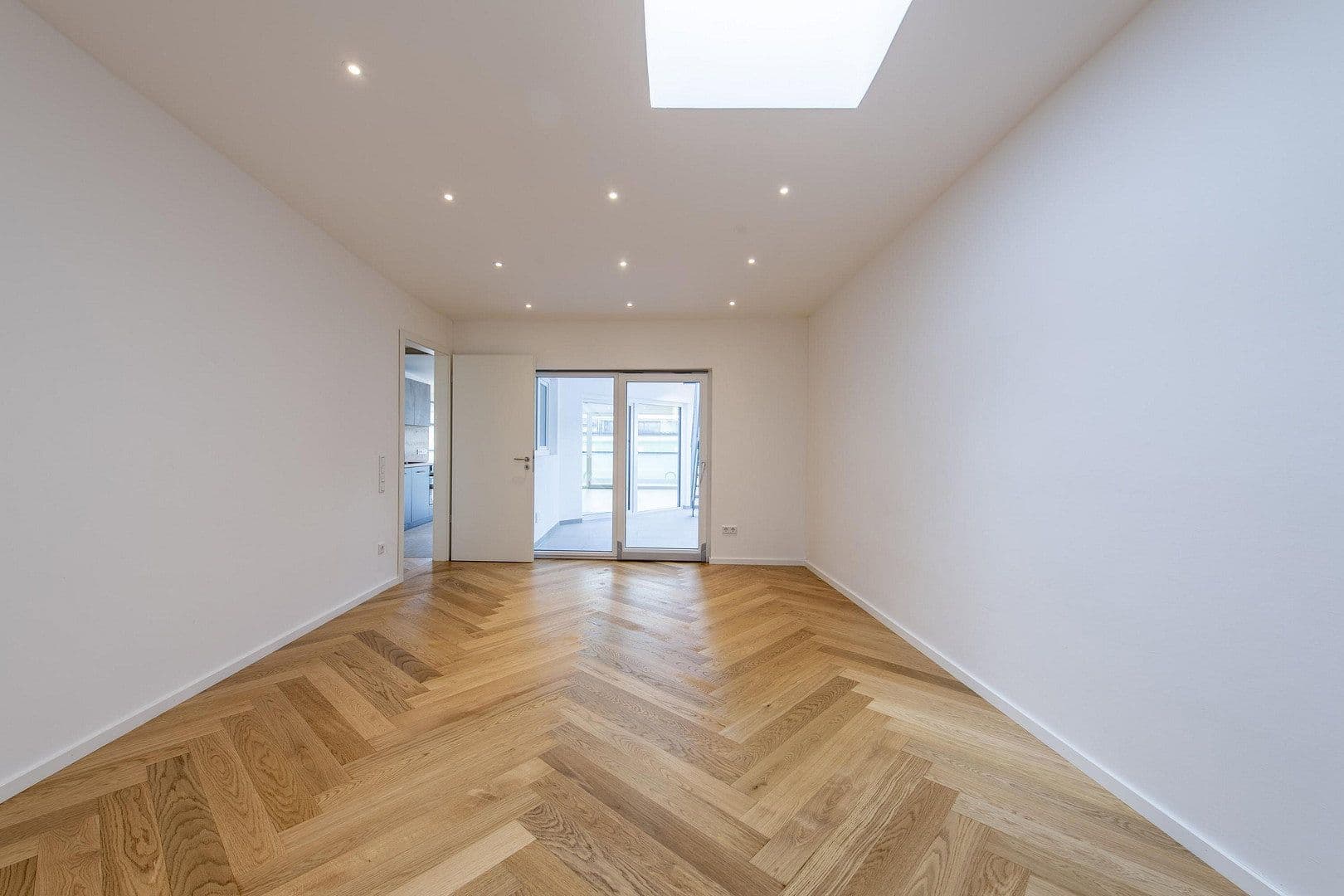 Prenájom bytu 4-izbový 159 m², Kaiserstraße 2, Rosenheim, Bavorsko Prenájom bytu 4-izbový 159 m², Kaiserstraße 2, Rosenheim, Bavorsko