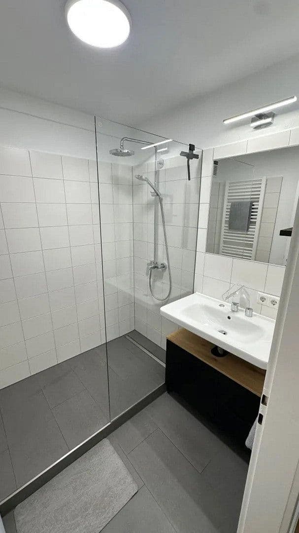 Prenájom bytu 2-izbový 43 m², Stuttgart, Bádensko-Wurttembersko Prenájom bytu 2-izbový 43 m², Stuttgart, Bádensko-Wurttembersko