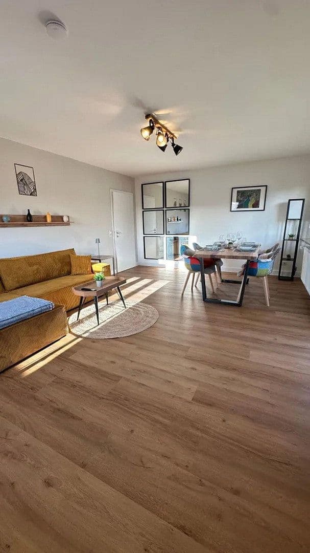 Prenájom bytu 2-izbový 43 m², Stuttgart, Bádensko-Wurttembersko Prenájom bytu 2-izbový 43 m², Stuttgart, Bádensko-Wurttembersko
