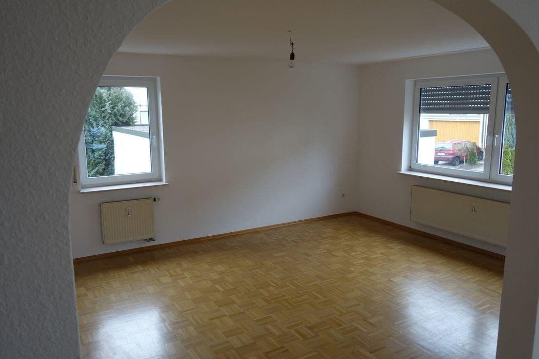 Prenájom bytu 5-izbový 120 m², Sindelfingen, Bádensko-Wurttembersko Prenájom bytu 5-izbový 120 m², Sindelfingen, Bádensko-Wurttembersko