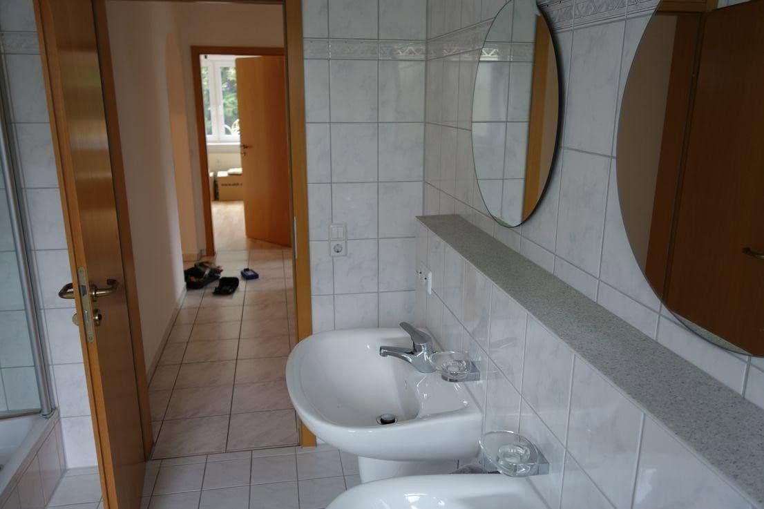 Prenájom bytu 5-izbový 120 m², Sindelfingen, Bádensko-Wurttembersko Prenájom bytu 5-izbový 120 m², Sindelfingen, Bádensko-Wurttembersko