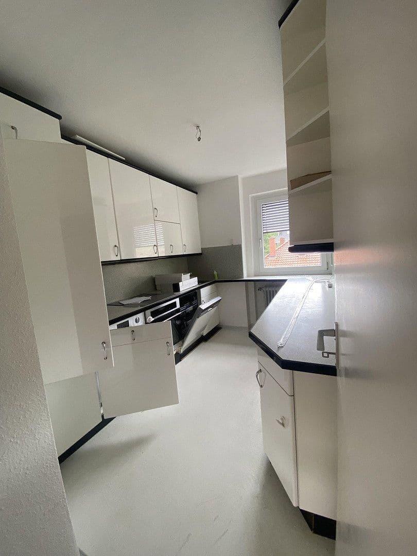 Prenájom bytu 4-izbový 100 m², Bellenstrasse 68, Mannheim, Bádensko-Wurttembersko Prenájom bytu 4-izbový 100 m², Bellenstrasse 68, Mannheim, Bádensko-Wurttembersko