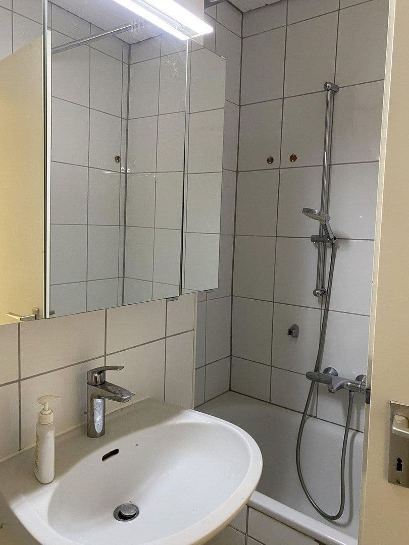 Prenájom bytu 4-izbový 100 m², Bellenstrasse 68, Mannheim, Bádensko-Wurttembersko Prenájom bytu 4-izbový 100 m², Bellenstrasse 68, Mannheim, Bádensko-Wurttembersko