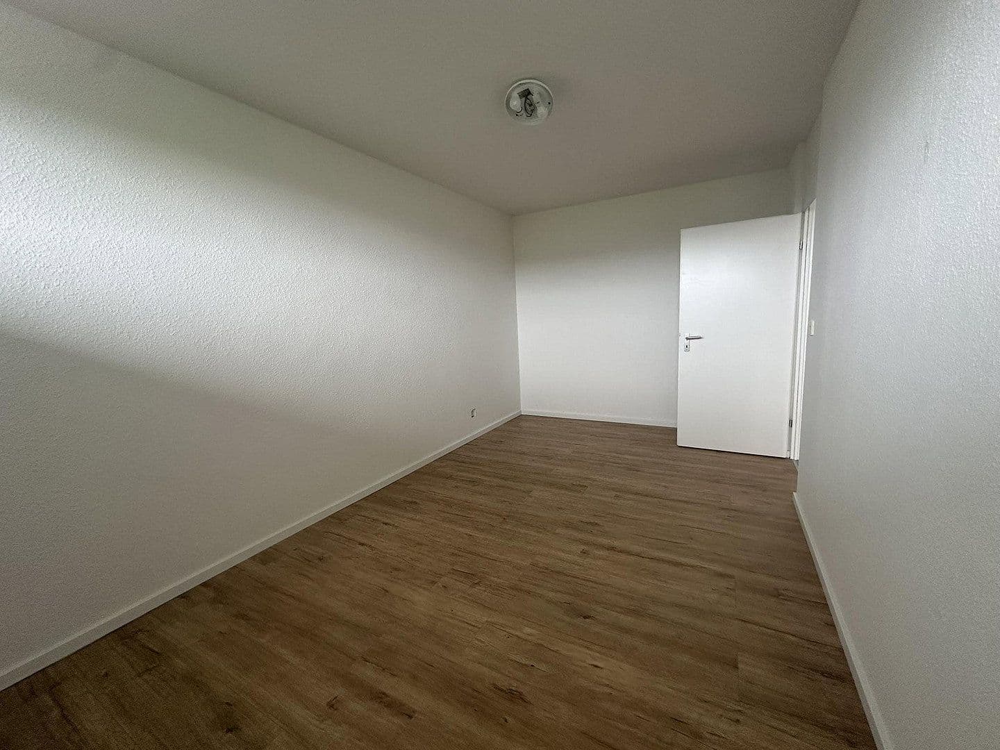Prenájom bytu 3-izbový 83 m², Buchenhöhe 3, Kerpen, Severné Porýnie - Westfálsko Prenájom bytu 3-izbový 83 m², Buchenhöhe 3, Kerpen, Severné Porýnie - Westfálsko